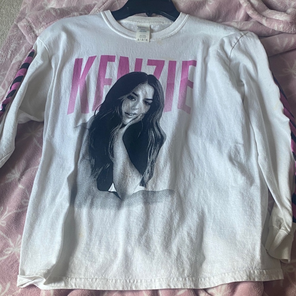 Kenzie White Long Sleeve Graphic Tee with Pink Logo